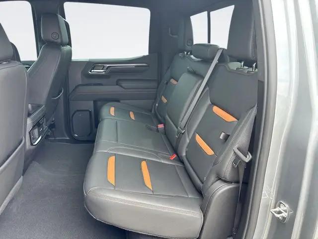 2024 GMC Sierra 1500 4WD Crew Cab Short Box AT4
