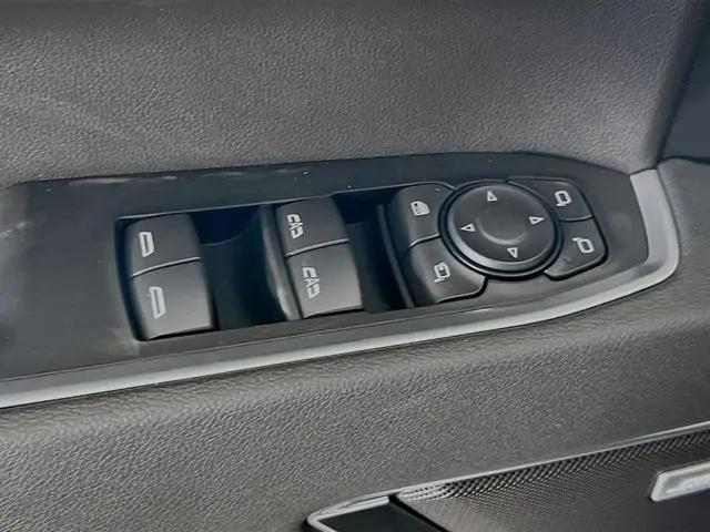 2026 GMC Sierra 1500 Crew Cab, Short Bed, SLT, RWD