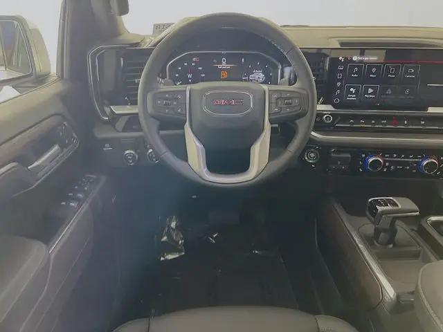 2026 GMC Sierra 1500 Crew Cab, Short Bed, SLT, RWD