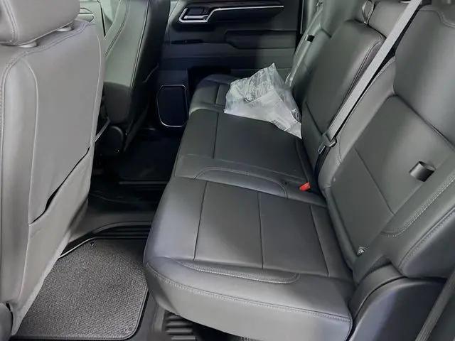 2026 GMC Sierra 1500 Crew Cab, Short Bed, SLT, RWD