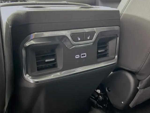 2026 GMC Sierra 1500 Crew Cab, Short Bed, SLT, RWD
