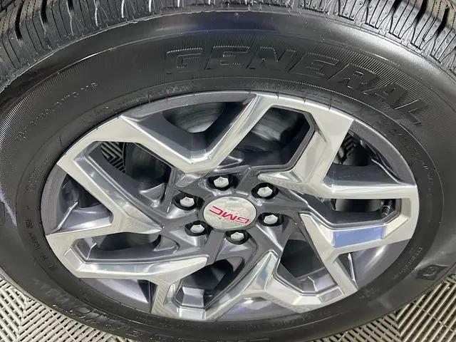 2026 GMC Sierra 1500 Crew Cab, Short Bed, SLT, RWD