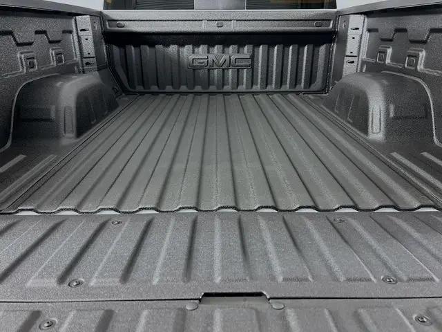 2026 GMC Sierra 1500 Crew Cab, Short Bed, SLT, RWD