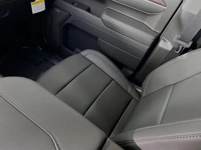 2026 GMC Sierra 1500 Crew Cab, Short Bed, SLT, RWD