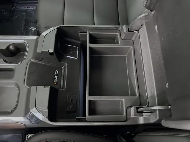 2026 GMC Sierra 1500 Crew Cab, Short Bed, SLT, RWD