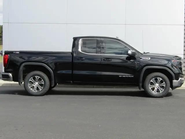 2022 GMC Sierra 1500 4WD Double Cab Standard Box SLE