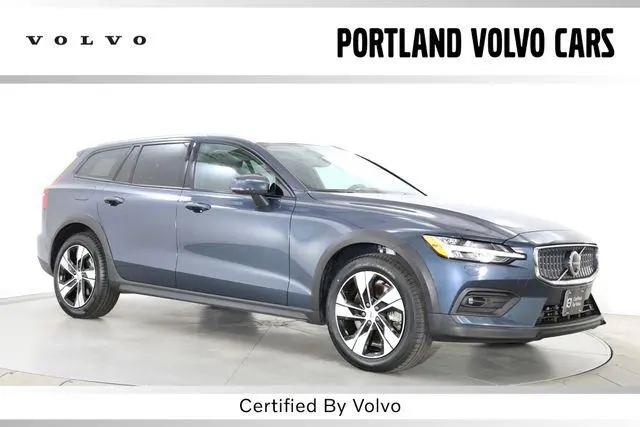 2025 Volvo V60 Cross Country Plus, B5 AWD Gas (mild hybrid) for sale in Scarborough, ME