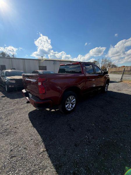 2021 Chevrolet Silverado 1500 4WD Crew Cab Short Bed Custom