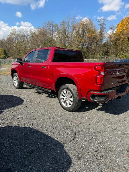 2021 Chevrolet Silverado 1500 4WD Crew Cab Short Bed Custom