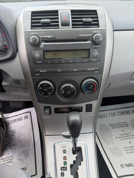 2011 Toyota Corolla LE