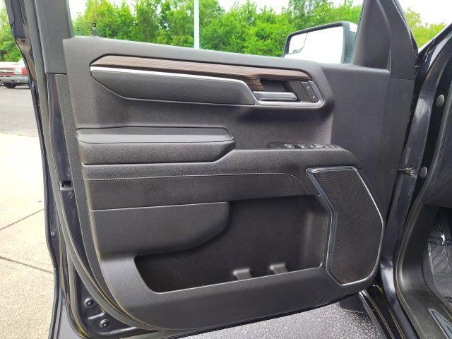 2023 Chevrolet Silverado 1500 4WD Crew Cab Short Bed LT with 2FL
