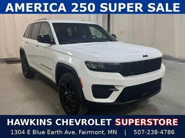 2025 Jeep Grand Cherokee Altitude 4x4 for sale in Fairmont, MN