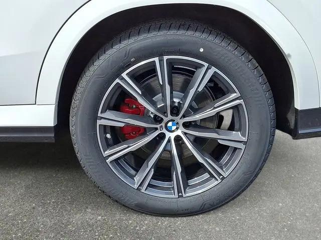 2027 BMW X6 xDrive40i