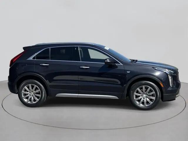 2023 Cadillac XT4 AWD Premium Luxury