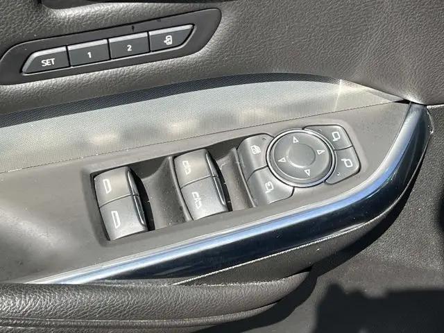 2023 Cadillac XT4 AWD Premium Luxury