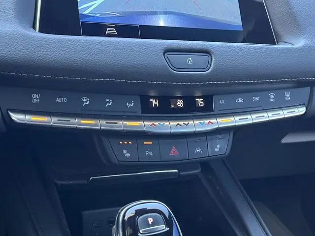 2023 Cadillac XT4 AWD Premium Luxury