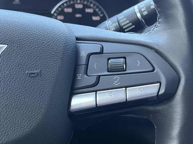 2023 Cadillac XT4 AWD Premium Luxury