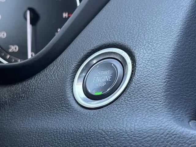 2023 Cadillac XT4 AWD Premium Luxury