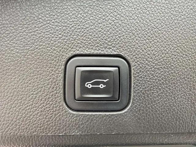 2023 Cadillac XT4 AWD Premium Luxury
