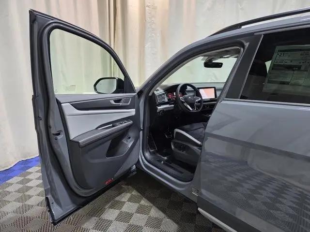 2026 Volkswagen Atlas Peak Edition