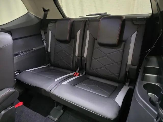 2026 Volkswagen Atlas Peak Edition