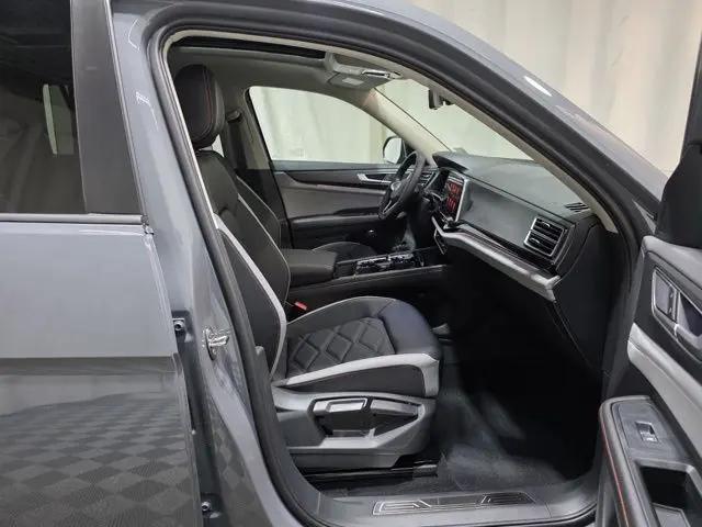 2026 Volkswagen Atlas Peak Edition