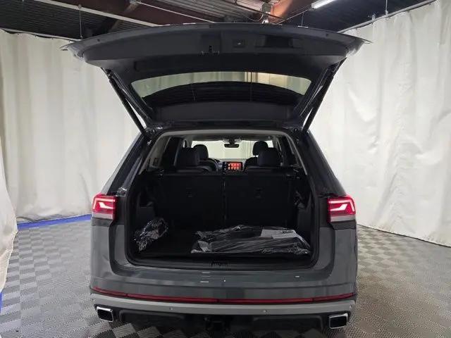 2026 Volkswagen Atlas Peak Edition
