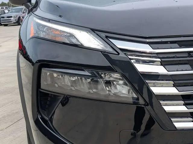 2025 Nissan Rogue SV FWD