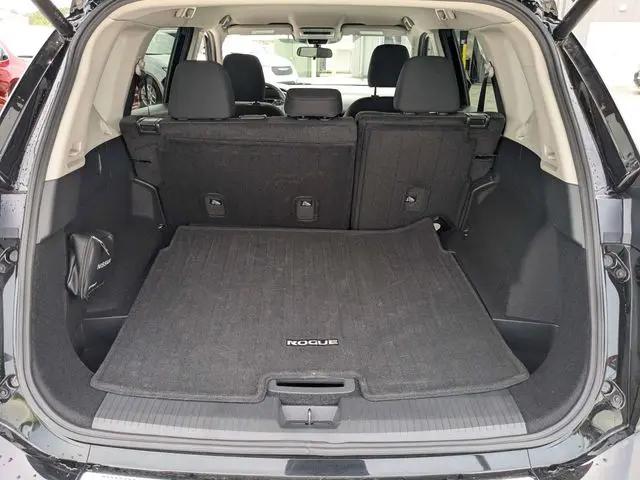 2025 Nissan Rogue SV FWD