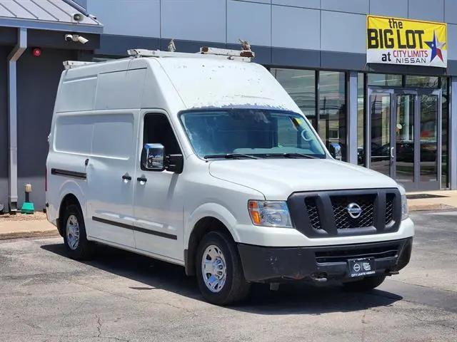 2017 Nissan 2500 SV V8