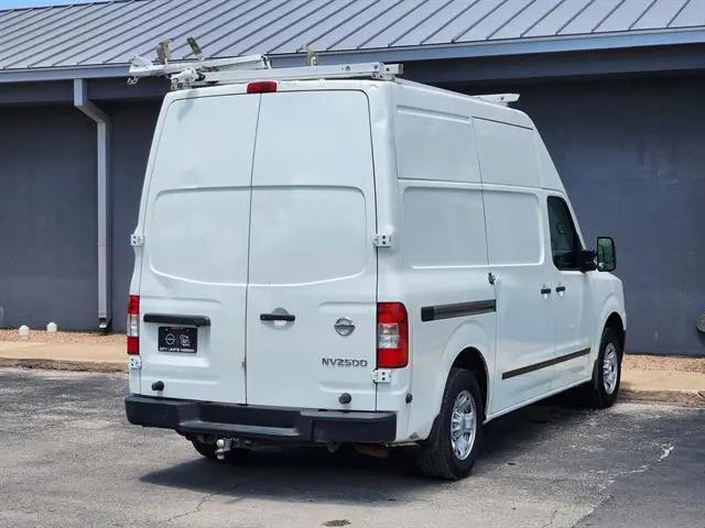 2017 Nissan 2500 SV V8
