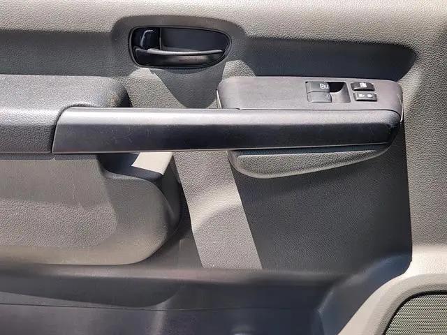 2017 Nissan 2500 SV V8
