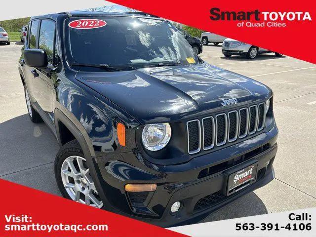 2022 Jeep Renegade Latitude 4x4 for sale in Davenport, IA