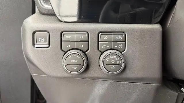 2026 Chevrolet Silverado 1500 4WD Crew Cab Short Bed LT Trail Boss