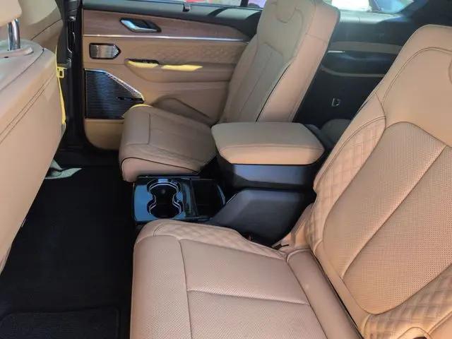 2026 Jeep Grand Cherokee L Summit 4x4
