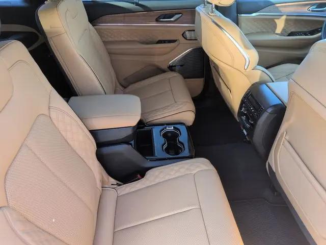 2026 Jeep Grand Cherokee L Summit 4x4