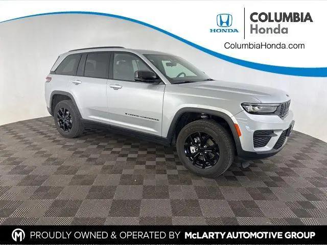 2025 Jeep Grand Cherokee Altitude 4x4 for sale in Columbia, MO