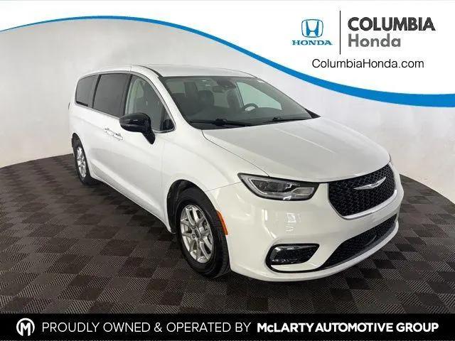 2024 Chrysler Pacifica Touring L for sale in Columbia, MO
