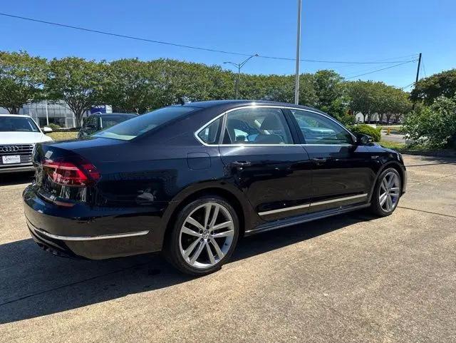 2017 Volkswagen Passat 1.8T R-Line