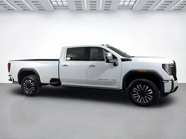2026 GMC Sierra 3500HD Crew Cab, Long Bed, Denali Ultimate Dual Rear Wheel, 4WD
