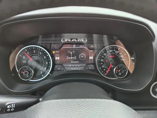 2022 Ram 1500 Big Horn Crew Cab 4x4 5'7" Box