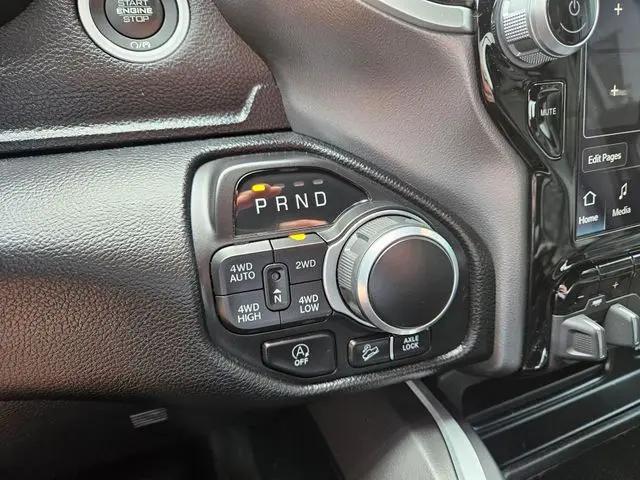 2022 Ram 1500 Big Horn Crew Cab 4x4 5'7" Box