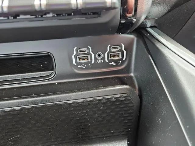2022 Ram 1500 Big Horn Crew Cab 4x4 5'7" Box