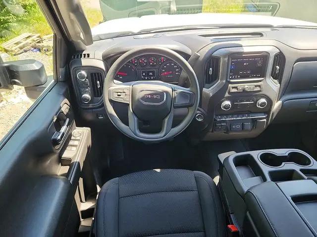 2026 GMC Sierra 2500HD Crew Cab, Long Bed, Pro, 4WD