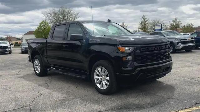 2024 Chevrolet Silverado 1500 4WD Crew Cab Short Bed Custom