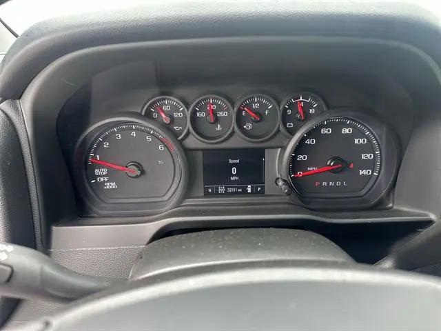 2024 Chevrolet Silverado 1500 4WD Crew Cab Short Bed Custom