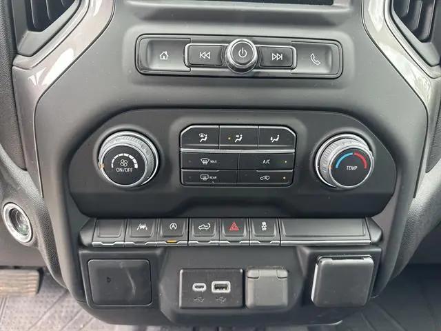 2024 Chevrolet Silverado 1500 4WD Crew Cab Short Bed Custom