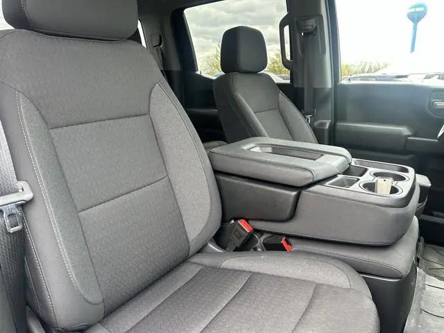 2024 Chevrolet Silverado 1500 4WD Crew Cab Short Bed Custom