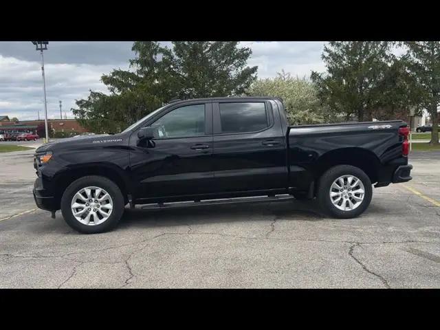 2024 Chevrolet Silverado 1500 4WD Crew Cab Short Bed Custom