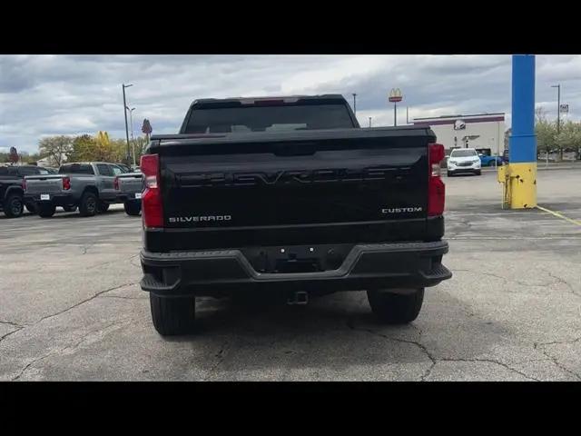 2024 Chevrolet Silverado 1500 4WD Crew Cab Short Bed Custom